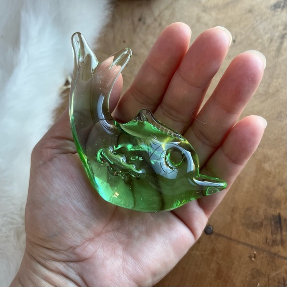 Green Glass Fish Paperweight - Picture 4 of 4